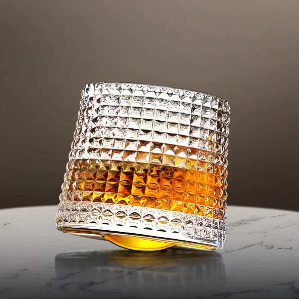Eleganta roterande whiskyglas - Högkvalitativt blyfritt kristallglas för eleganta njutningsstunder.
