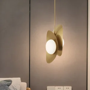 AureaShell – Lyxig Pärlglas Pendellampa med Guldfinish