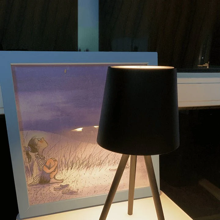 LumoStand – Uppladdningsbar bordslampa på stativ med dimbar touchfunktion - Bild 9