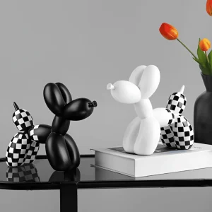 PupLoon Skulptur – Modern Ballonghund i Färgstark Konstdesign