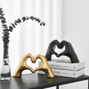 EvighetsGrepp Skulptur – Modern Kärleksfigur i Sammanflätade Händer