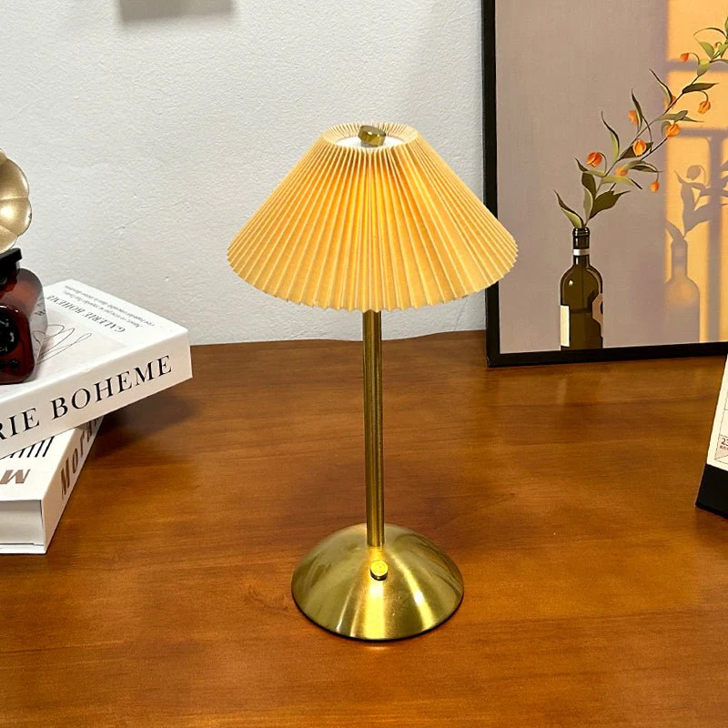 NordLuna – Skandinavisk trådlös bordslampa med LED och tygskärm - Bild 5